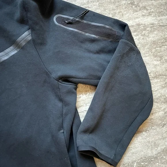 Nike Men's Black Full-Zip Windbreaker - Picture 3 of 8